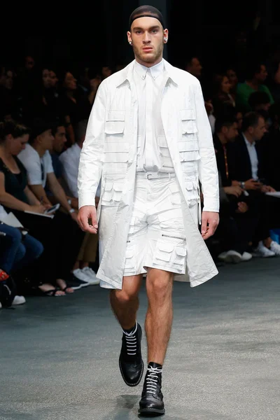 Look 39